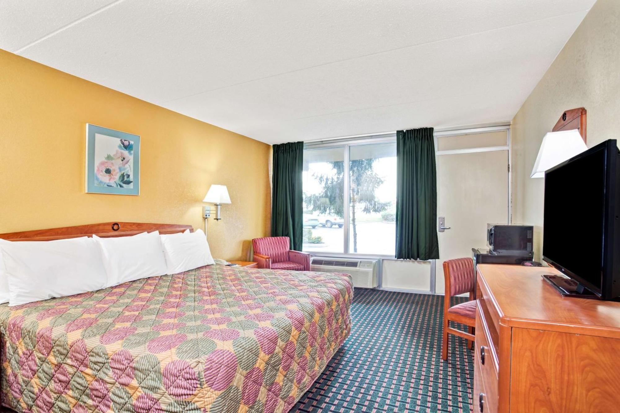 Days Inn By Wyndham Clarksville Tn Экстерьер фото