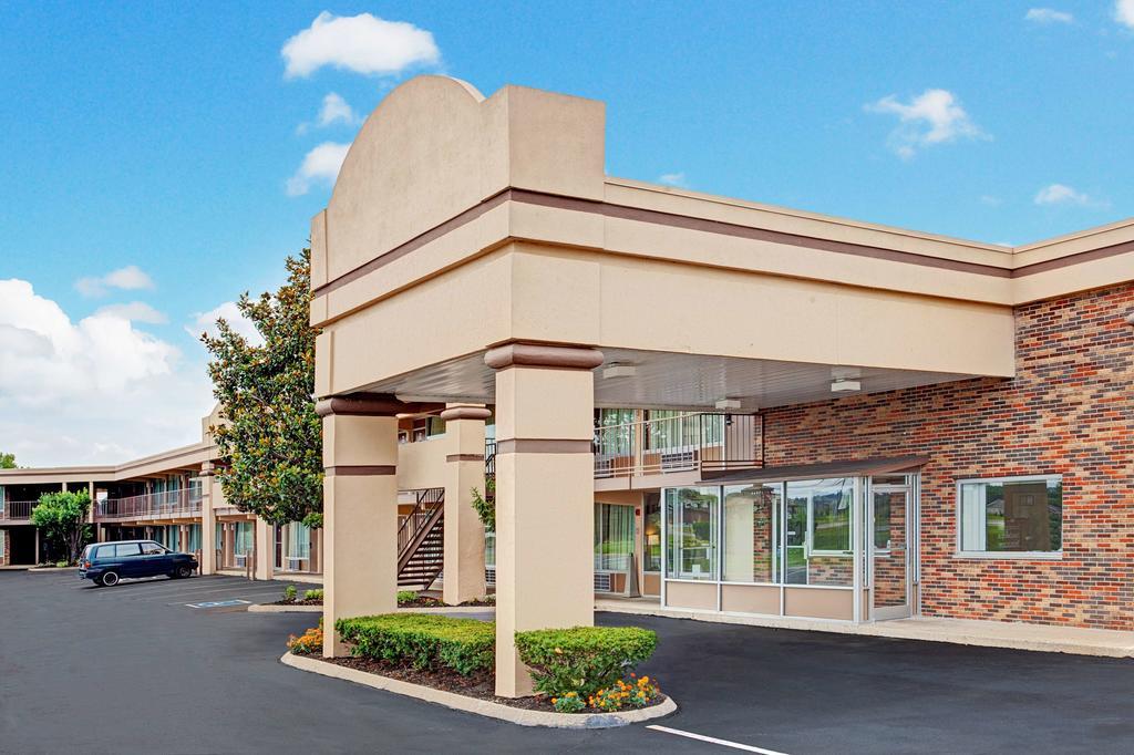 Days Inn By Wyndham Clarksville Tn Экстерьер фото